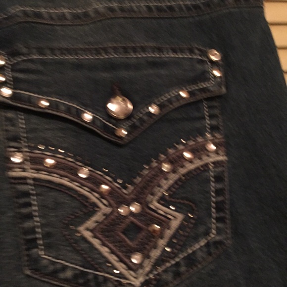 Just Jeans 20 Dark wash blue clam digger shorts - Picture 9 of 9